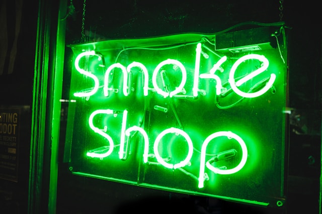 How to Choose Ideal Products for a Retail Smoke Shop